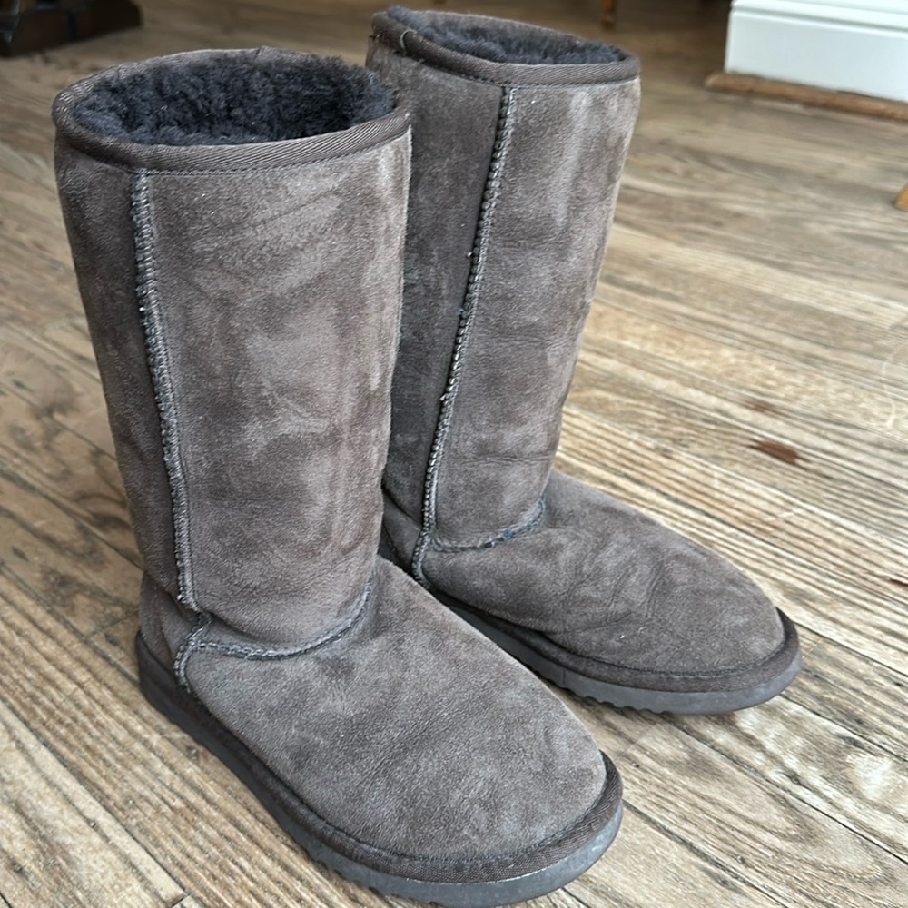 UGG AUSTRALIA Classic Tall Boot Sheepskin 5815 Brown Women US 5 EUC